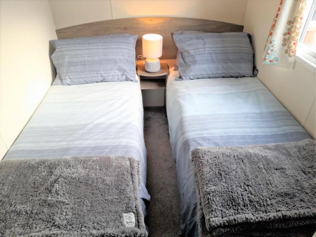 3 Bedroom Modern Caravan Sleeps Up To 8 Millom Zewnętrze zdjęcie